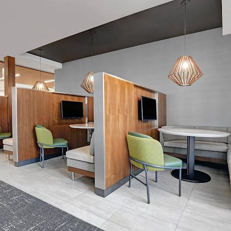 Courtyard By Marriott Manhattan Aggieville Ngoại thất bức ảnh
