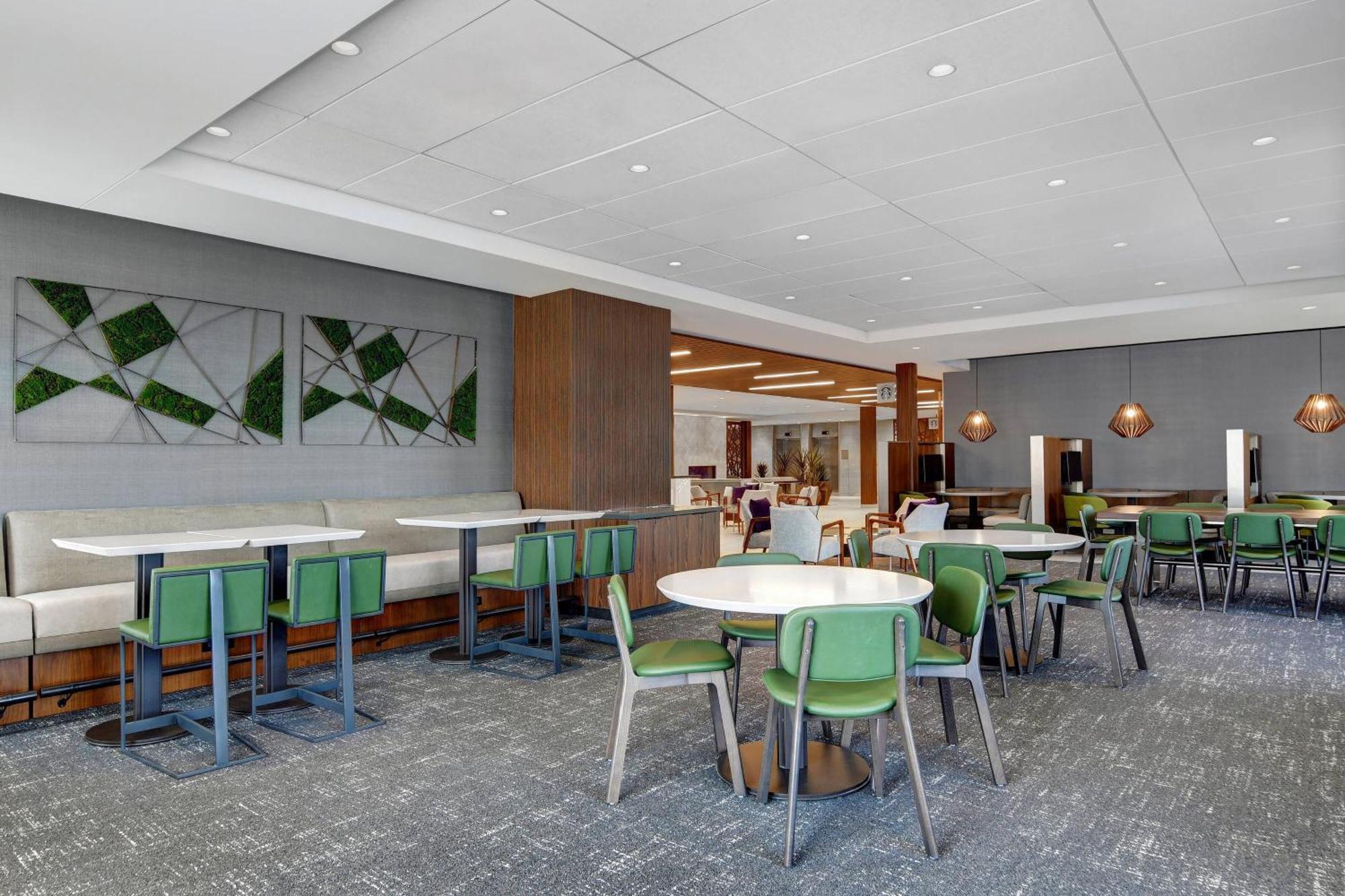 Courtyard By Marriott Manhattan Aggieville Ngoại thất bức ảnh