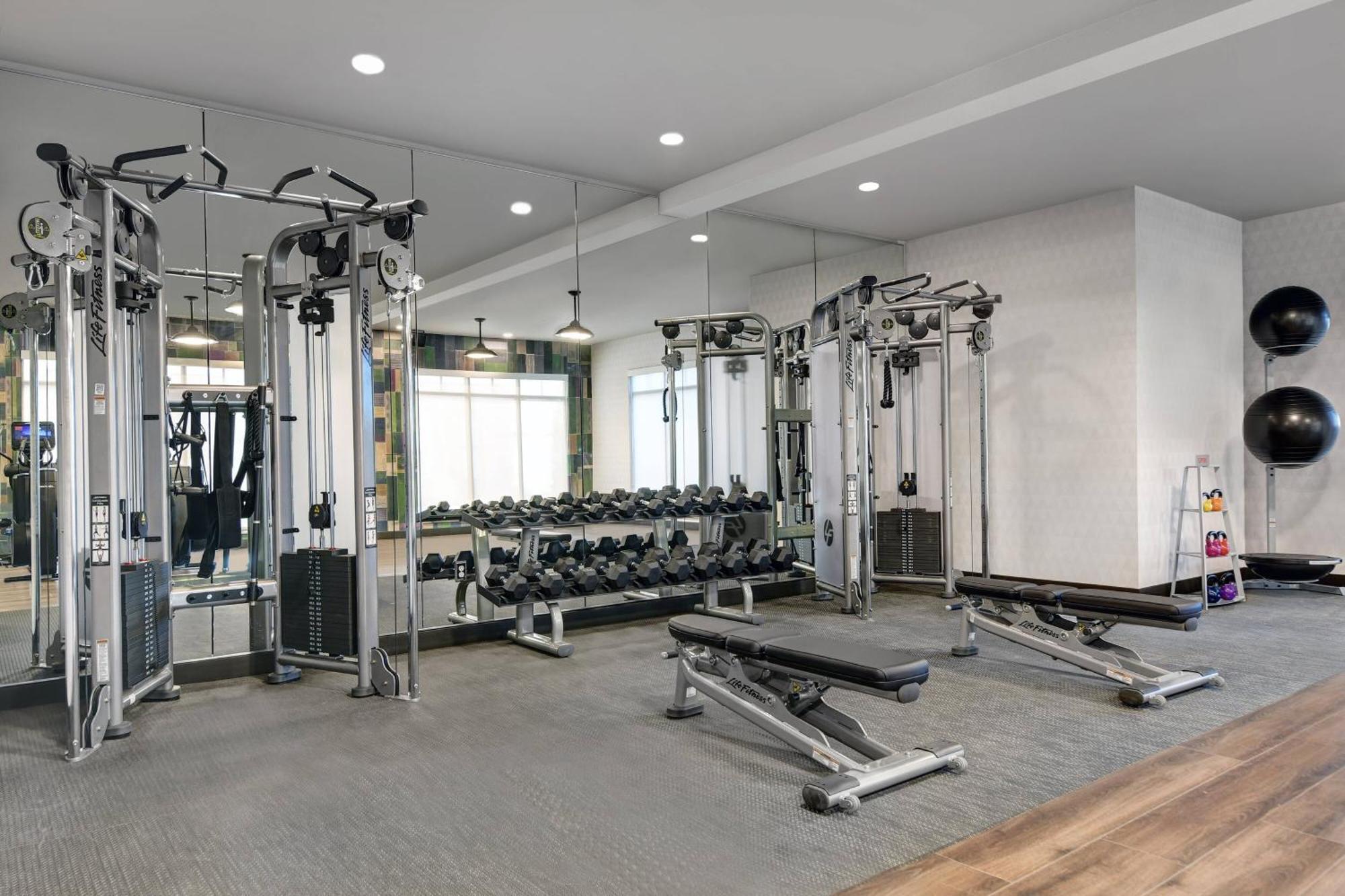 Courtyard By Marriott Manhattan Aggieville Ngoại thất bức ảnh