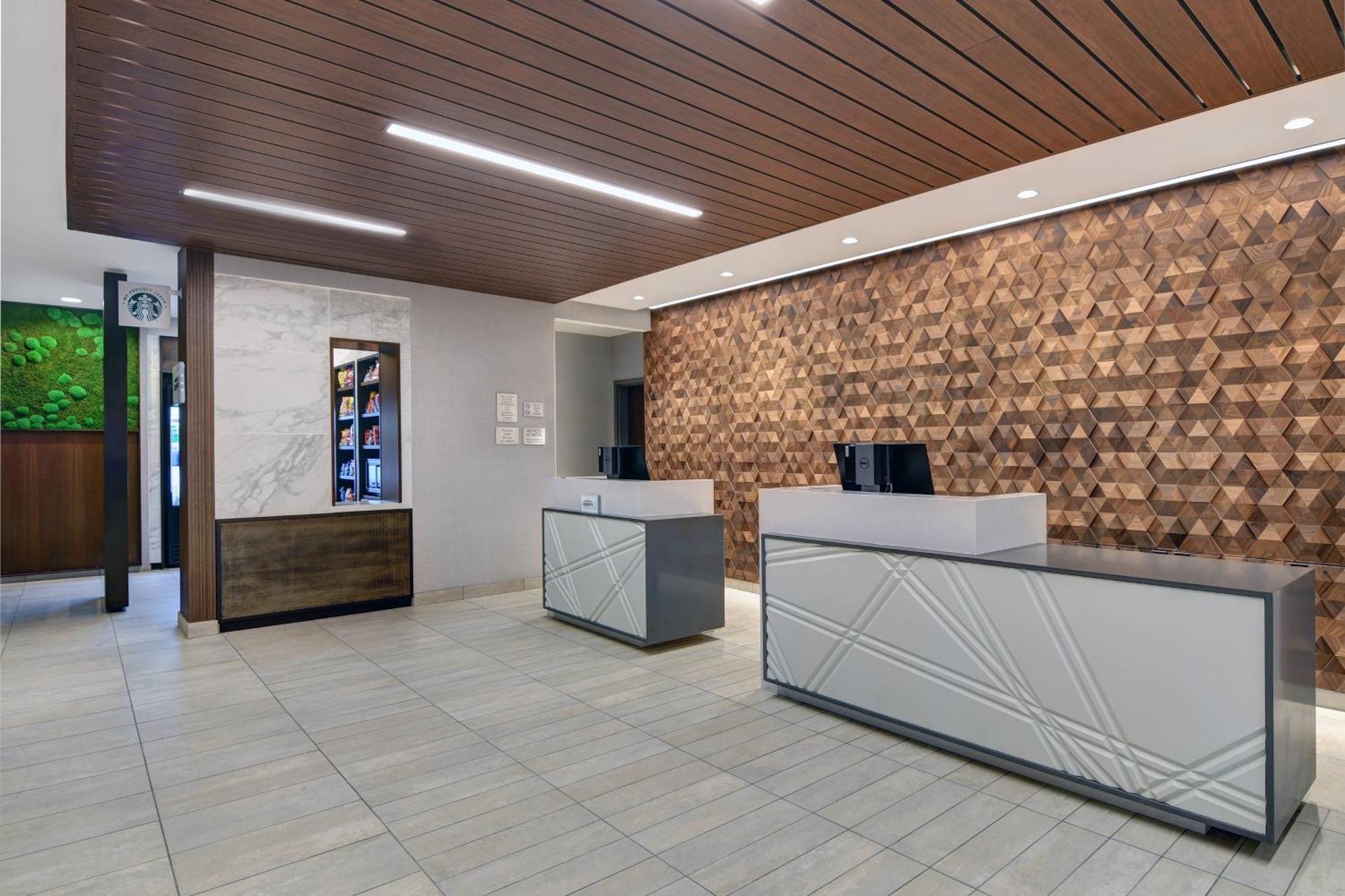 Courtyard By Marriott Manhattan Aggieville Ngoại thất bức ảnh