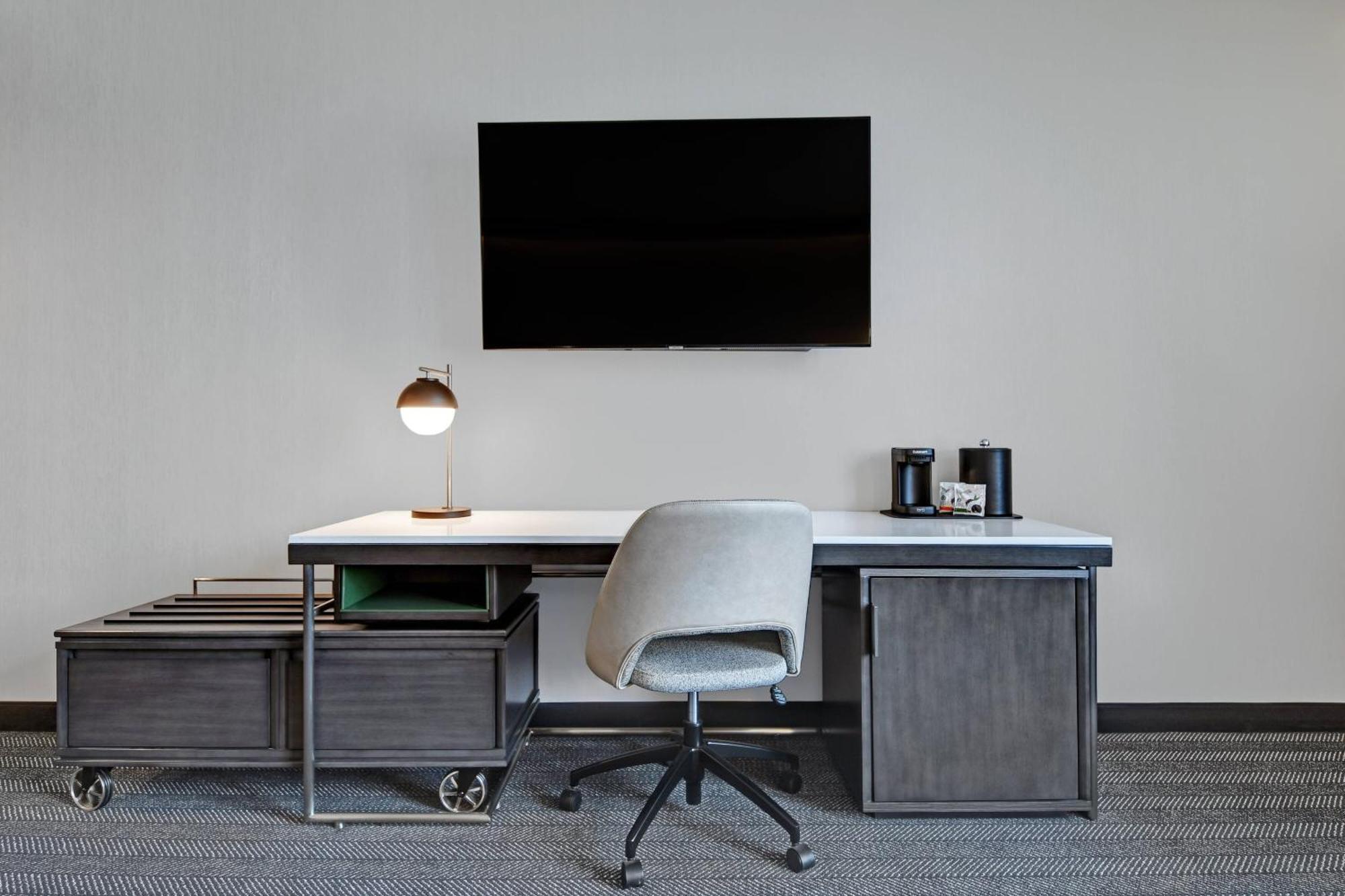 Courtyard By Marriott Manhattan Aggieville Ngoại thất bức ảnh