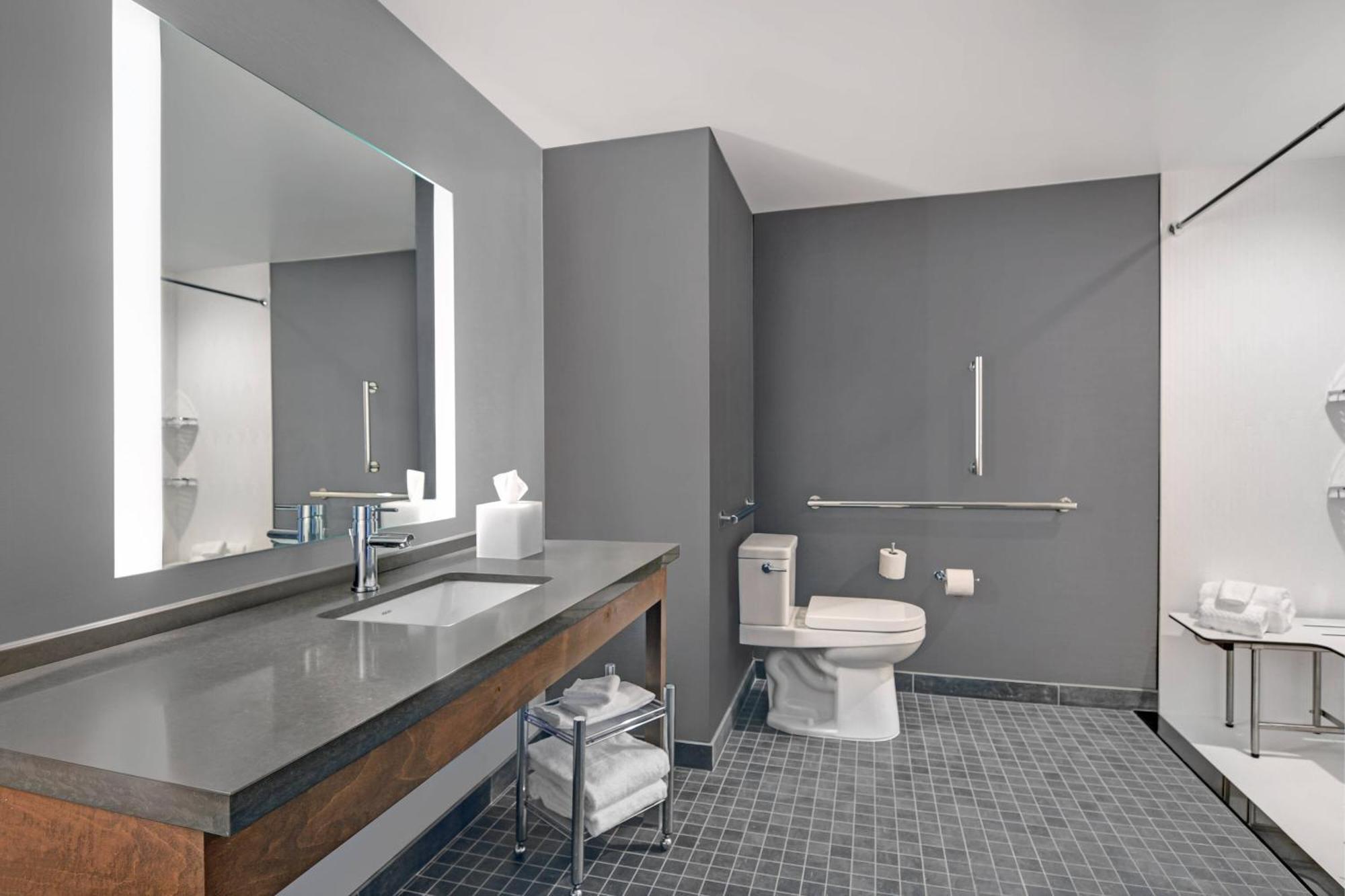 Courtyard By Marriott Manhattan Aggieville Ngoại thất bức ảnh