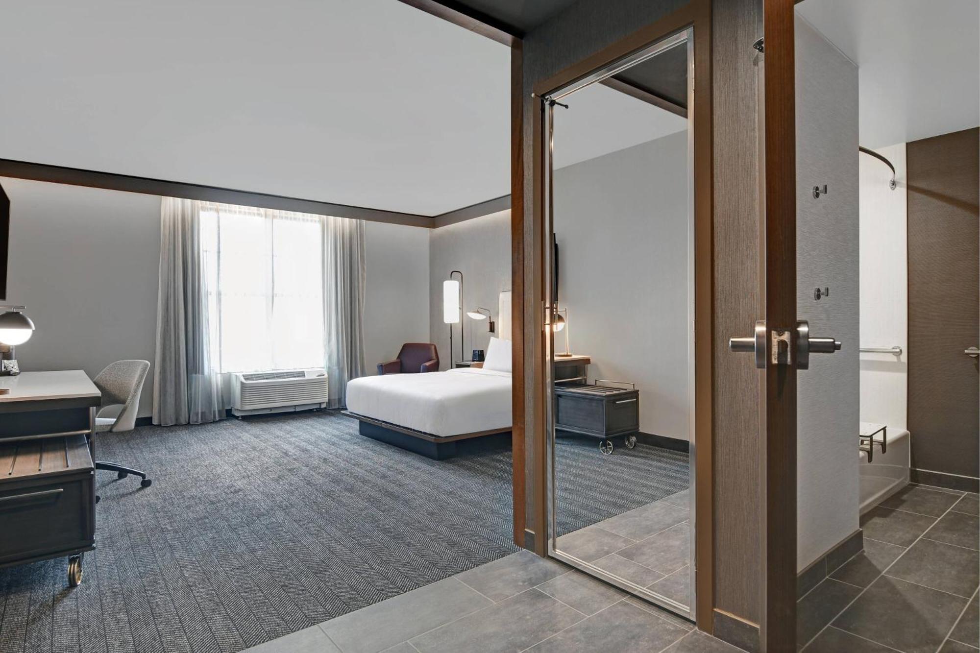 Courtyard By Marriott Manhattan Aggieville Ngoại thất bức ảnh